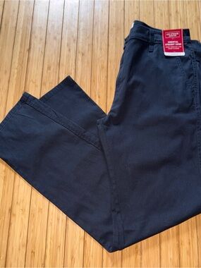 Levi Strauss Signature Essential Straight Chino